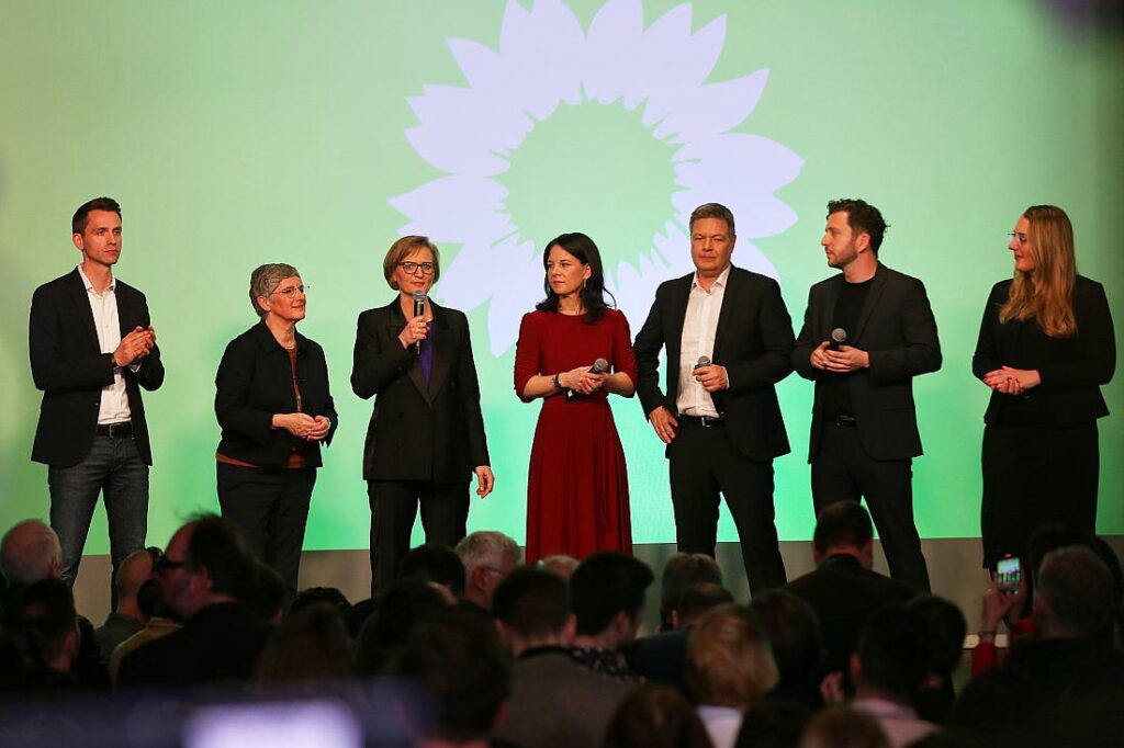 Habeck sieht Grüne als "Opfer des Abstimmungsverhaltens von Merz"