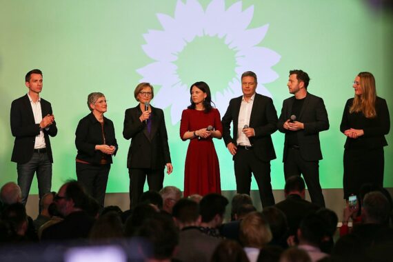 Habeck sieht Grüne als "Opfer des Abstimmungsverhaltens von Merz"