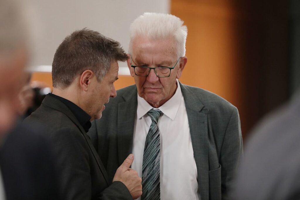 Kretschmann stellt sich in Grünen-Migrationsstreit hinter Habeck