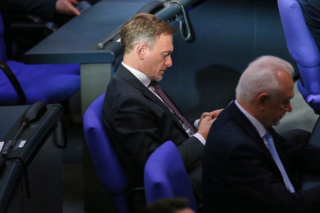 Lindner glaubt an neue Chance als Finanzminister