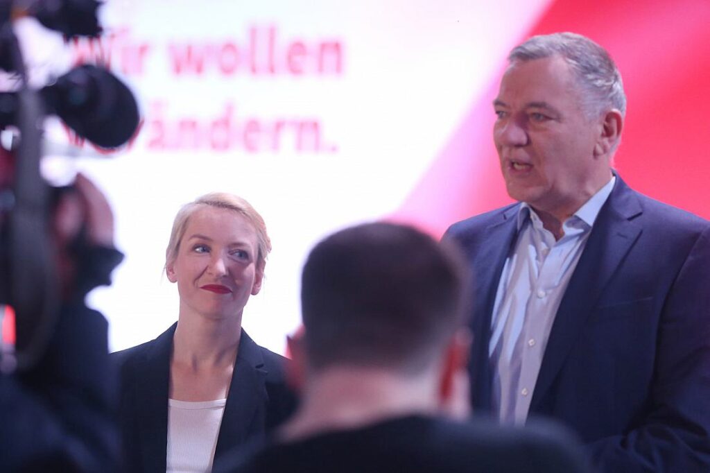 Linken-Chefs bezeichnen Merz als "Trump-light"