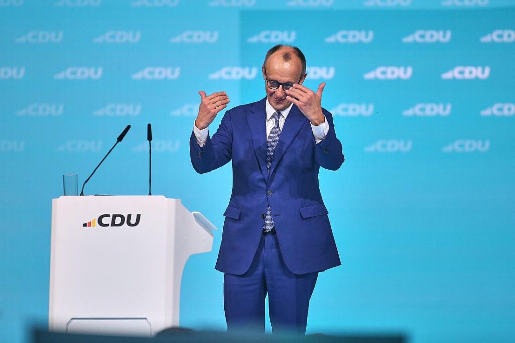 Merz hält Koalitionsgespräche mit SPD und Grünen weiter für möglich