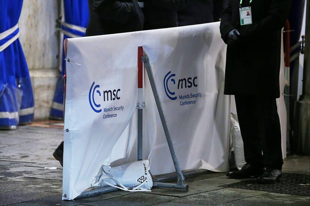 Schah-Sohn erhebt nach MSC-Ausladung Vorwürfe gegen Bundesregierung