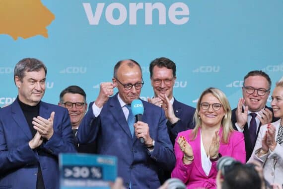 Union mahnt SPD zu Tempo bei Regierungsbildung