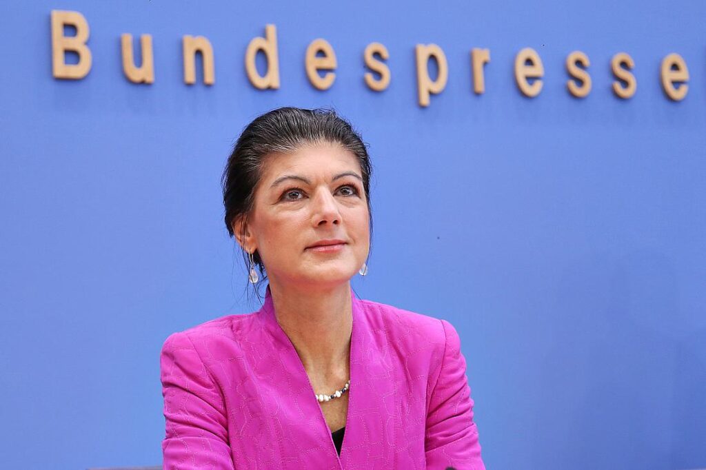 Wagenknecht wirft Meinungsforschern "gezielte Manipulation" vor