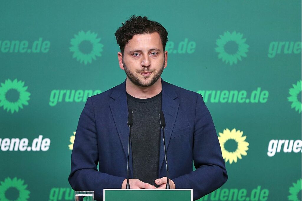 Banaszak kritisiert geplantes Heizungsgesetz-Aus