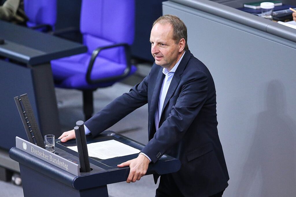 CDU-Abgeordneter Heilmann hält Mehrheit für Finanzpaket für wacklig