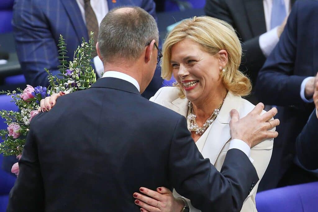 CDU-Politikerin Klöckner neue Bundestagspräsidentin