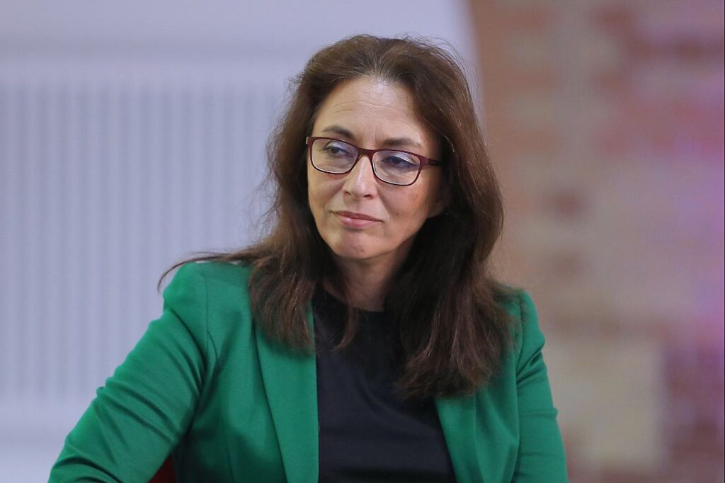 DGB-Chefin lehnt Feiertagsstreichung als Lohnkürzung ab