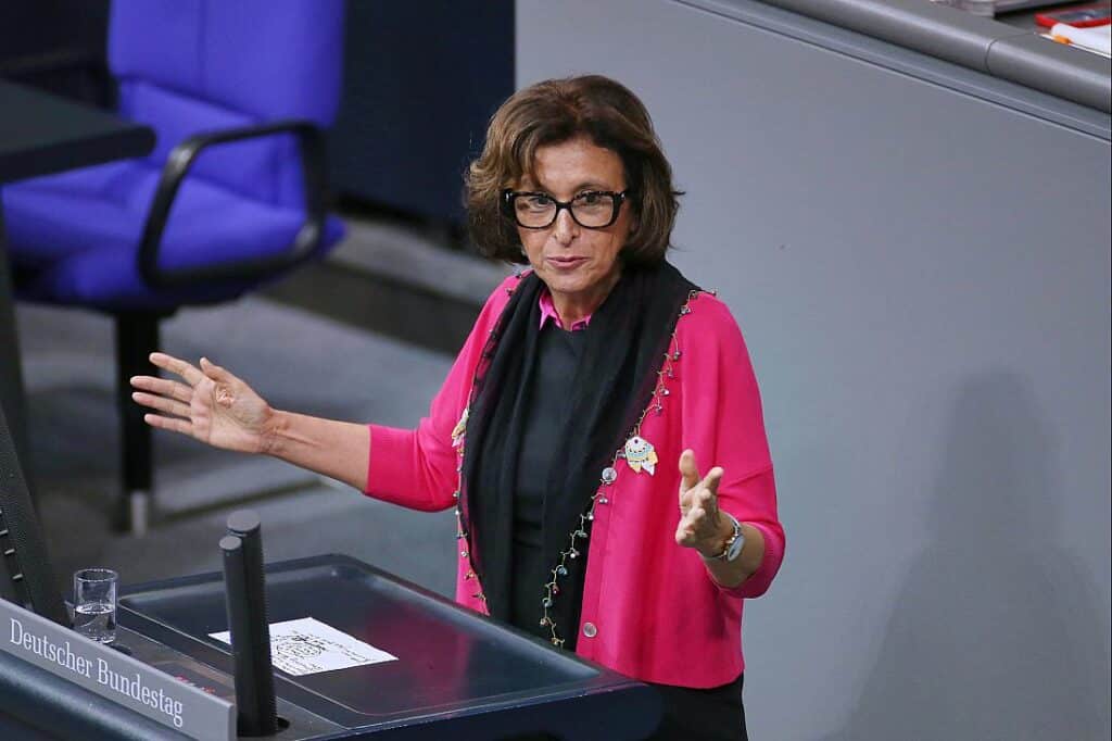 Grünen-Abgeordnete Bayram will gegen Schuldenpaket stimmen