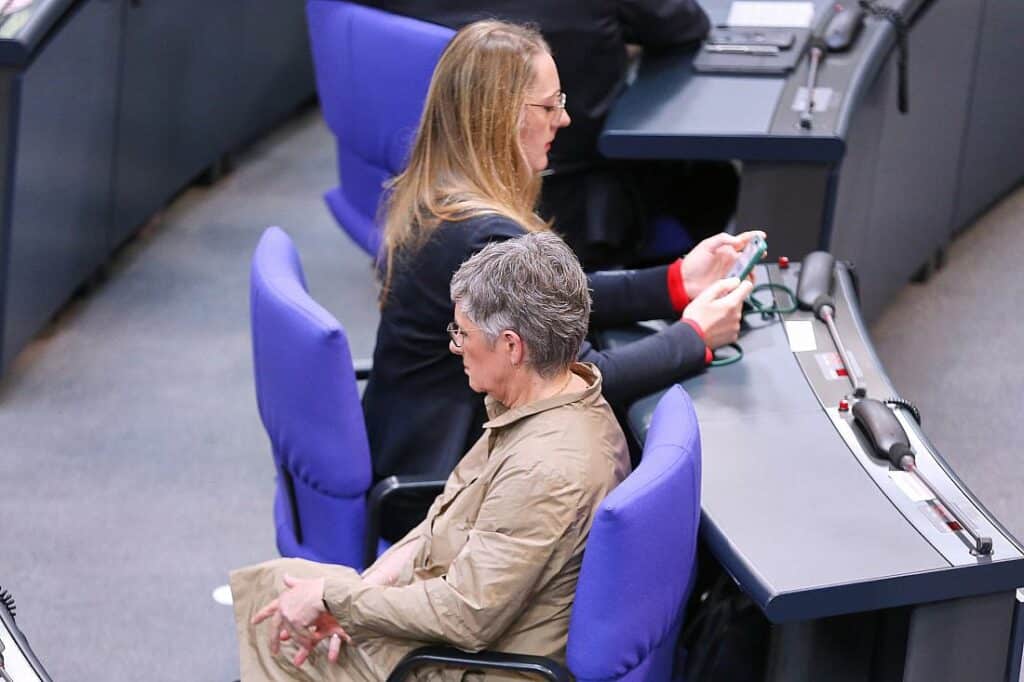 Grünen-Fraktionsvorsitzende versprechen "grünes Wirtschaftswunder"