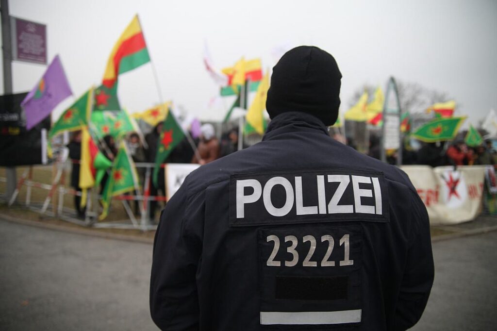 Grünen-Politikerin Aymaz begrüßt geplante PKK-Auflösung in Türkei