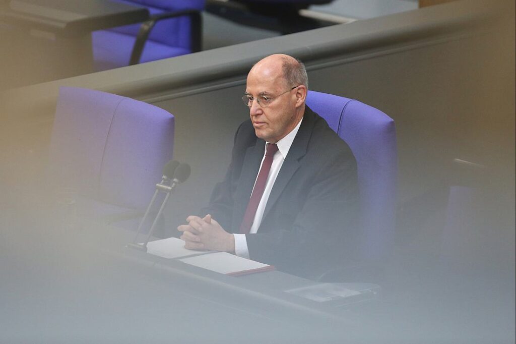 Gysi verteidigt Rede gegen Kritik