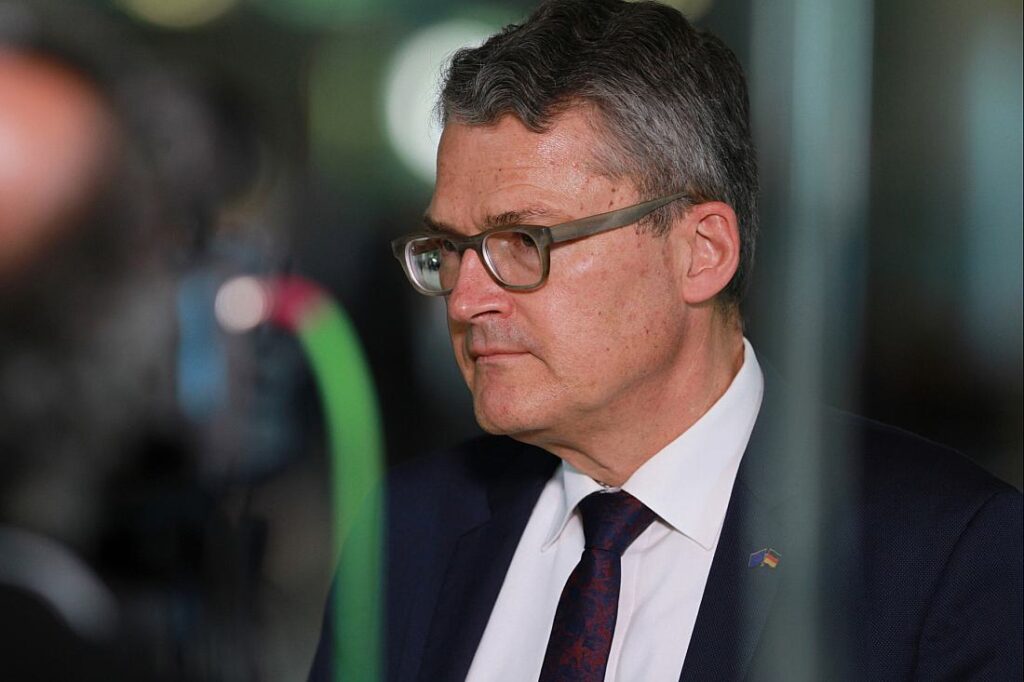 Kiesewetter kritisiert späten Entschluss zu Sondervermögen