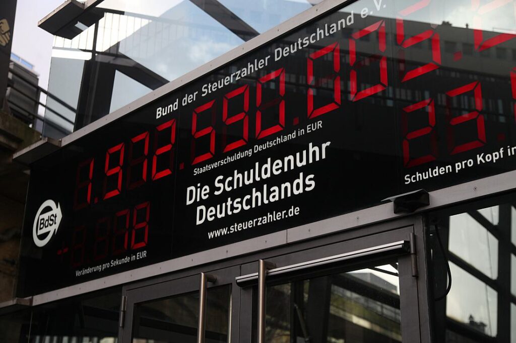 Ökonom Feld fürchtet Schuldenstand von über 90 Prozent des BIP