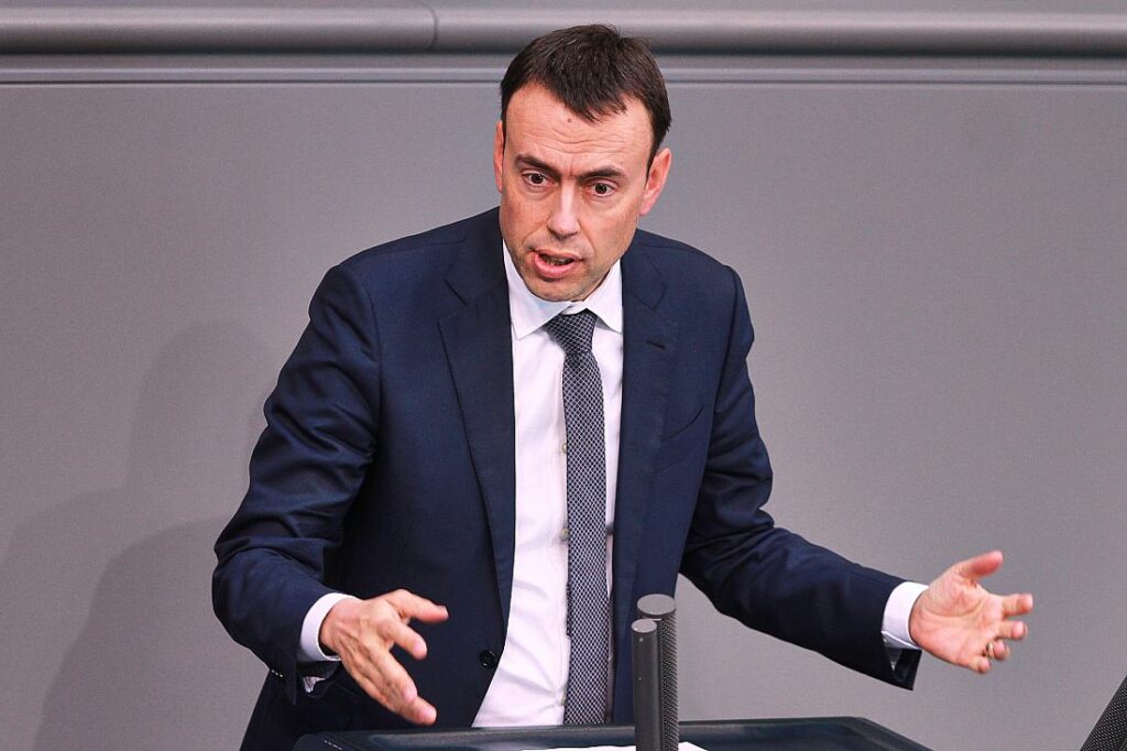 SPD-Außenpolitiker: Türken müssen Demokratie selbst retten
