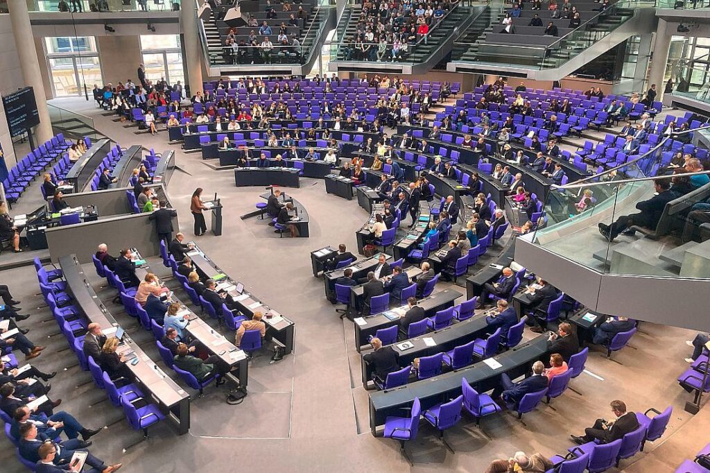 Schuldenpaket: Karlsruhe lässt Sitzungen des alten Bundestages zu