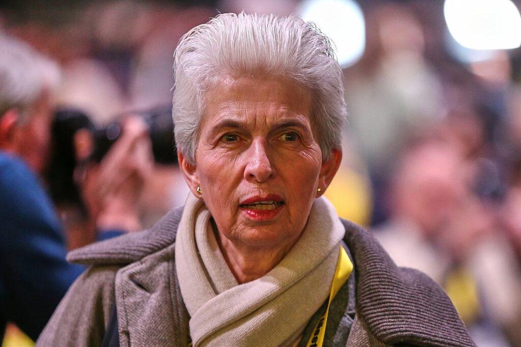 Strack-Zimmermann will Einbeziehung von Merz bei Ukraine-Gesprächen