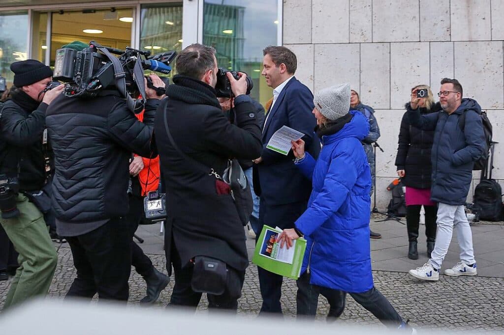 Union und SPD beginnen Koalitionsverhandlungen