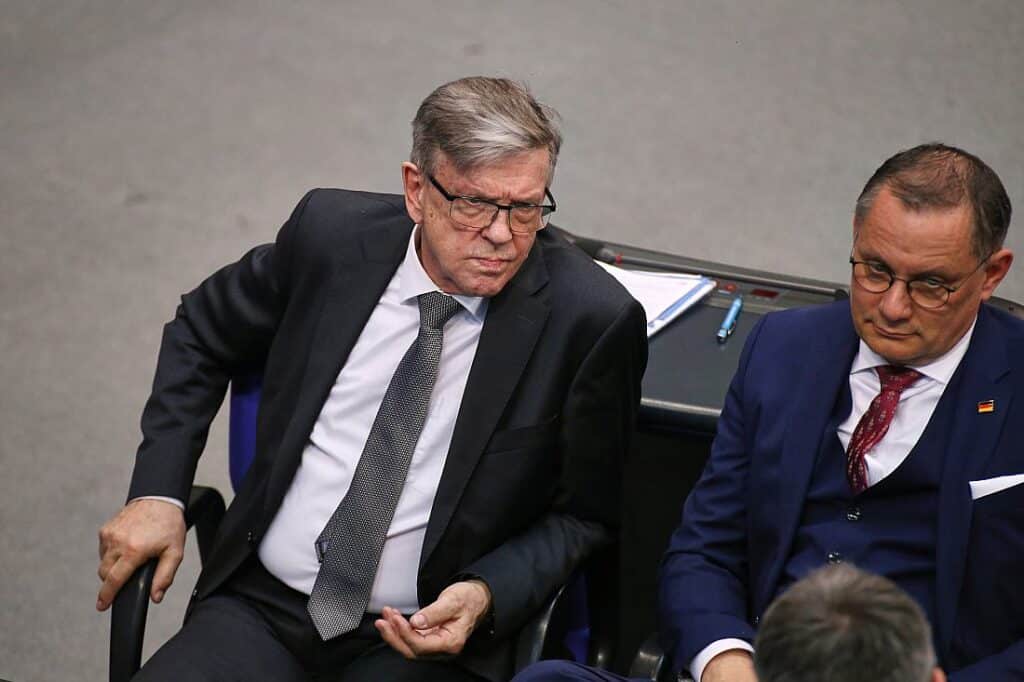 Wagenknecht kritisiert "Nichtwahl" eines AfD-Bundestagsvizes