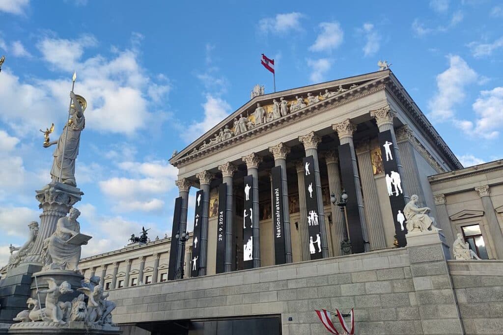 Weg für Koalition aus ÖVP, SPÖ und Neos in Österreich frei