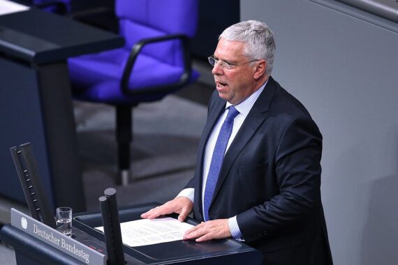 CDU fürchtet "faulen Deal" von Trump und Putin zur Ukraine