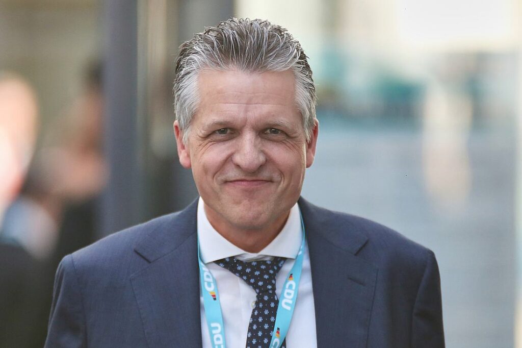 Frei kündigt schärferes Asylvorgehen ab dem 6. Mai an