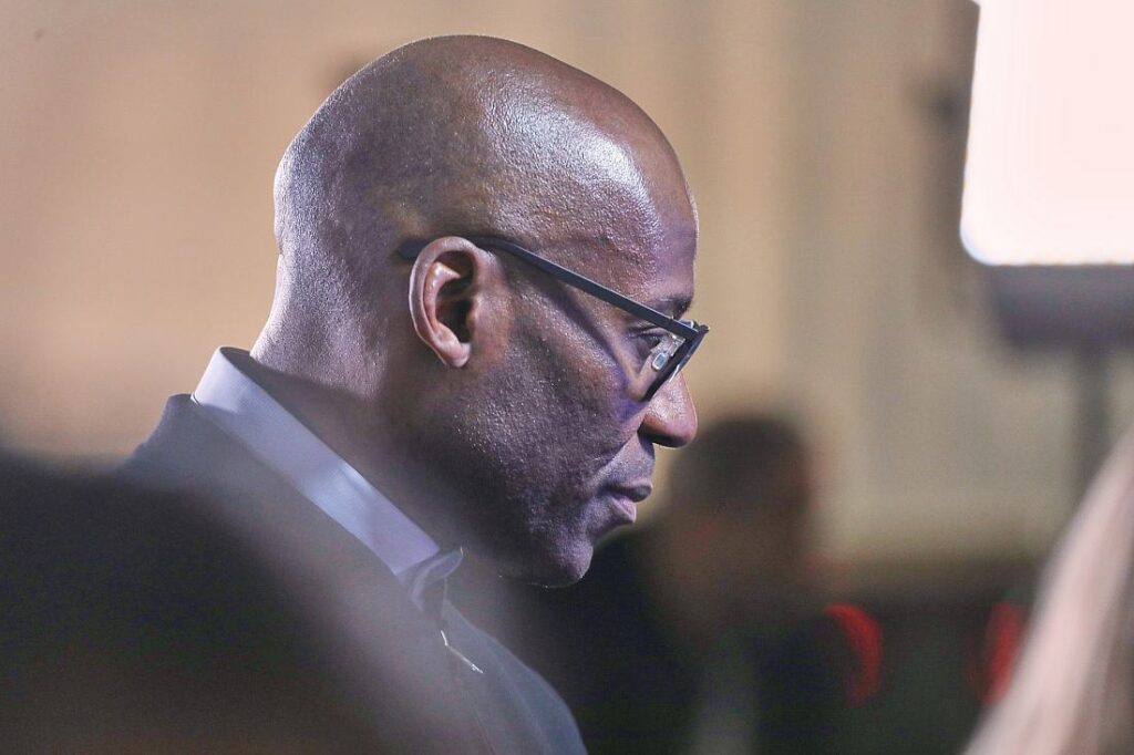 Führerscheinentzug bei Berlins Kultursenator Chialo