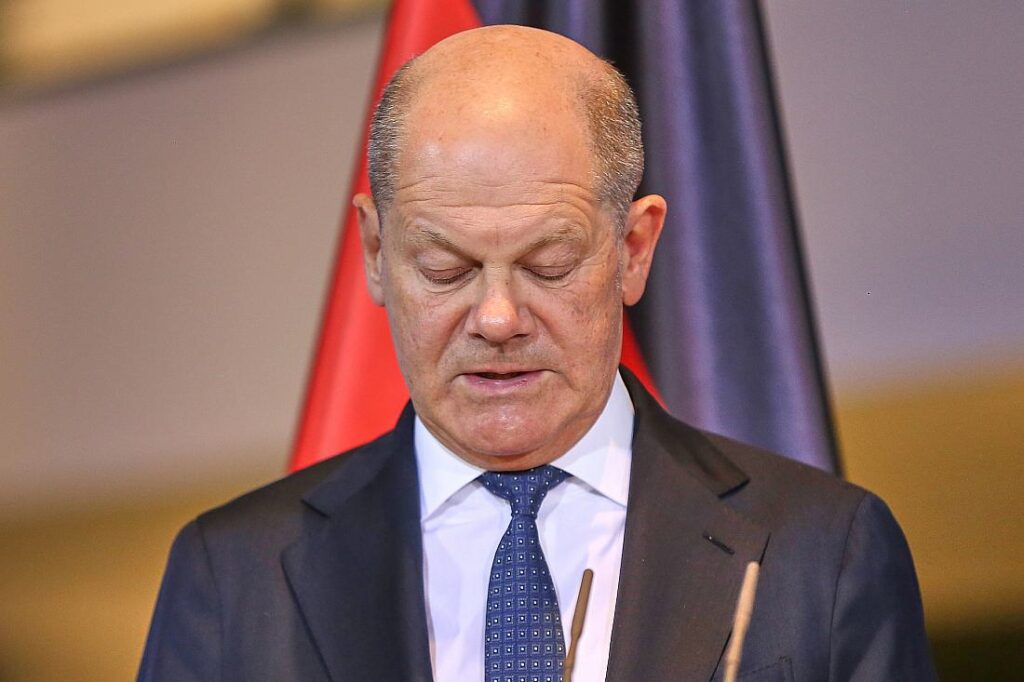 Gauck, Merkel und Wulff bleiben Zapfenstreich für Scholz fern