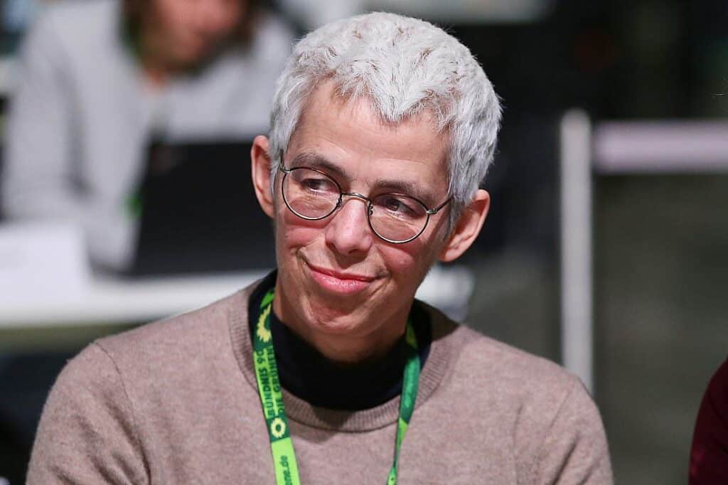 Grüne pochen auf Entkriminalisierung von Abtreibungen