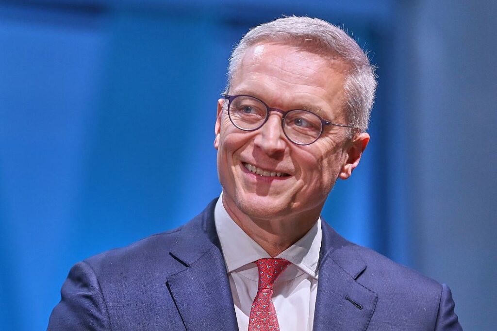 Künftiger Minister Wildberger erhält Büro-Asyl bei Dobrindt