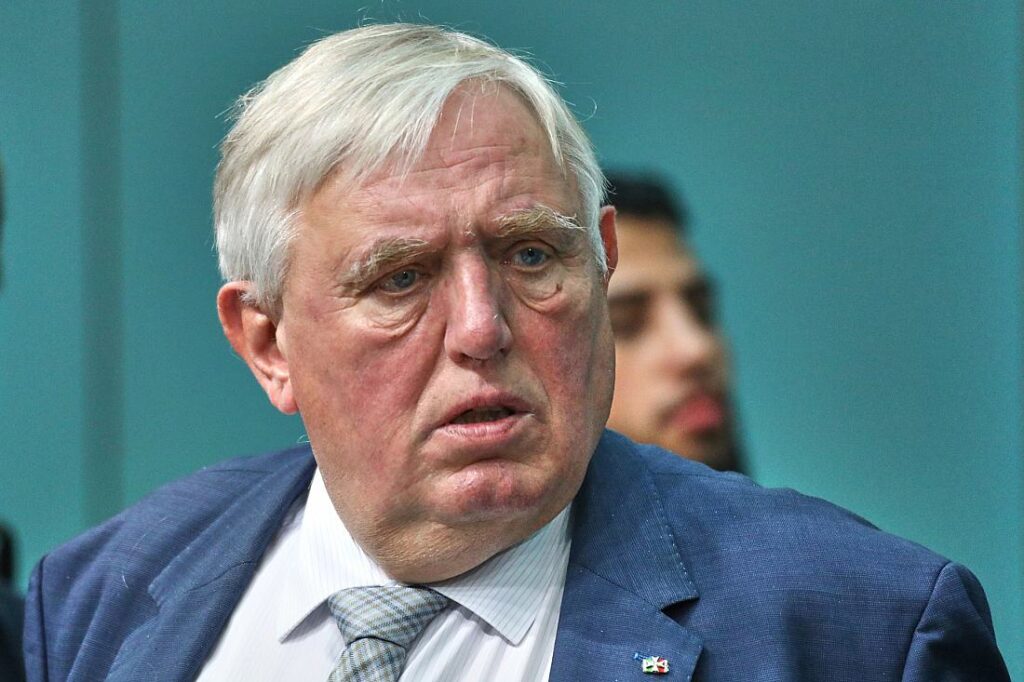 Laumann kritisiert Mindestlohnkommission und mahnt Erhöhung an