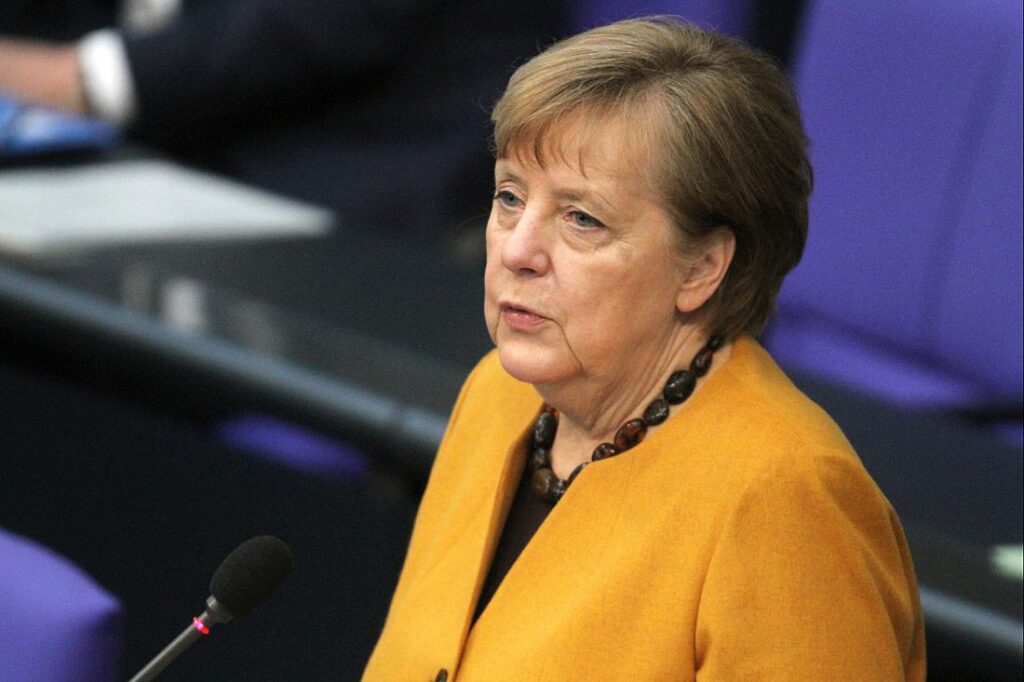 Merkel kommt zur Kanzlerwahl am 6. Mai in den Bundestag