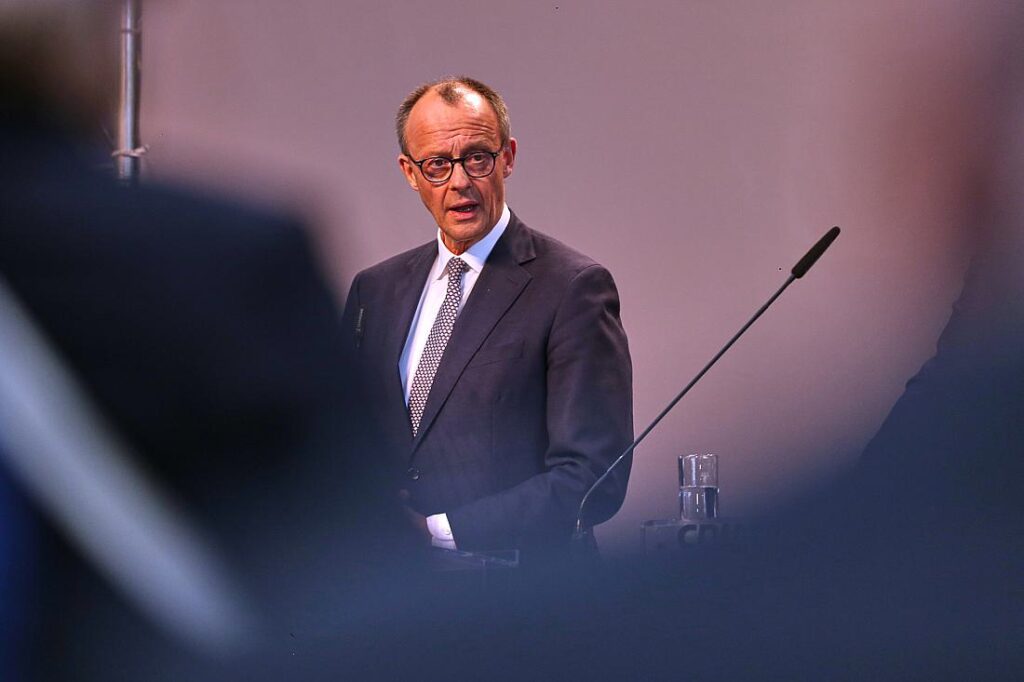 Mindestlohn: Linker Flügel der SPD fordert Klarstellung von Merz