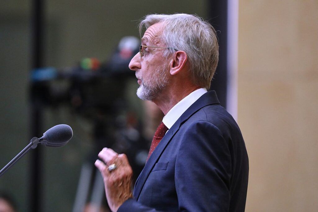 Sachsens Innenminister will Jugendstrafrecht nur noch bis 18 Jahre