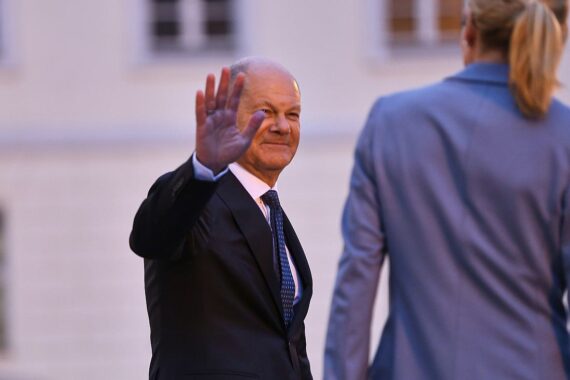 Scholz blickt mit "gewisser Zufriedenheit" auf Koalitionsvertrag