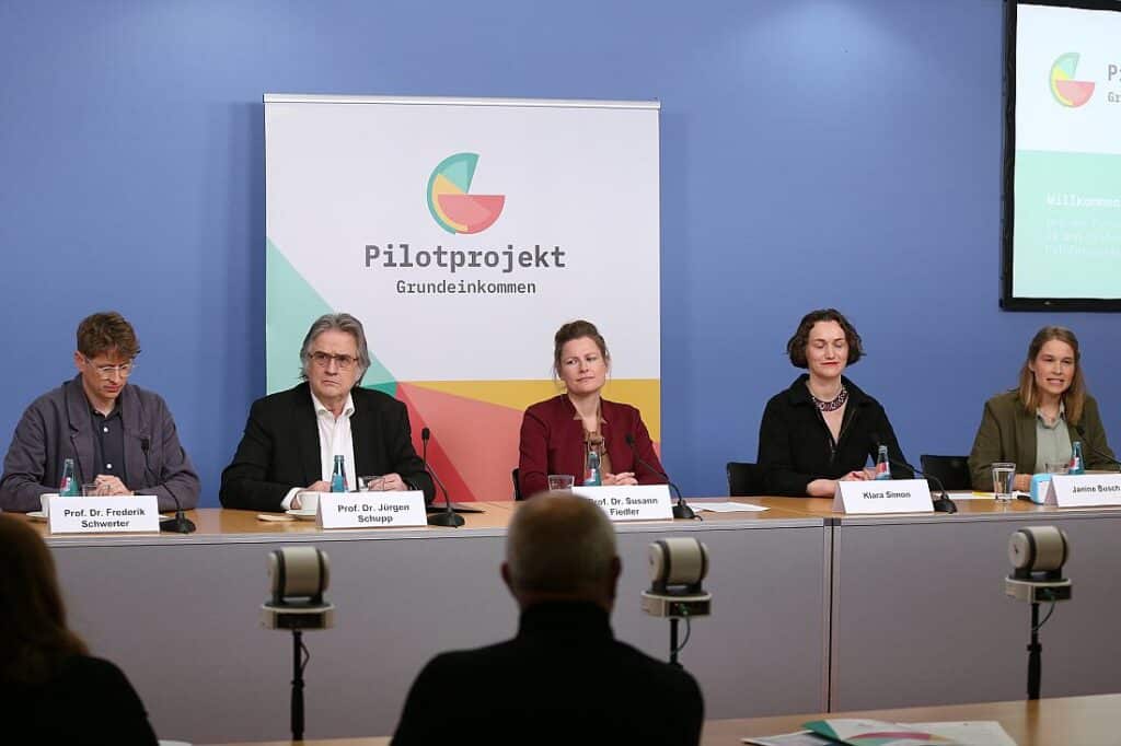 Studie: Menschen hören bei Grundeinkommen nicht auf zu arbeiten