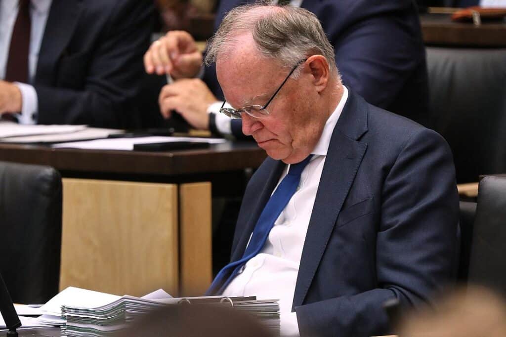 Weil begründet Rücktritt mit seinem Alter