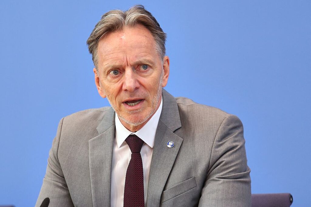BKA-Präsident sieht Erfolge beim Kampf gegen Hass im Netz