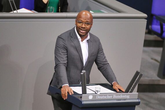 Breite Ablehnung gegen Abschaffung eines kirchlichen Feiertags