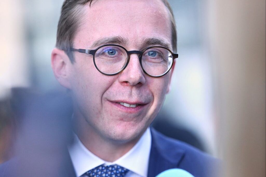 Digitalstaatssekretär Amthor: "Werden keine Fax-Geräte einführen"