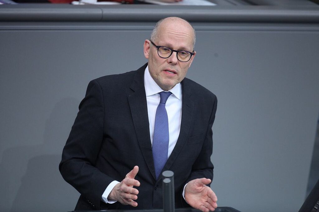 Ex-Transatlantikkoordinator: Trump und Putin nicht gleichsetzen