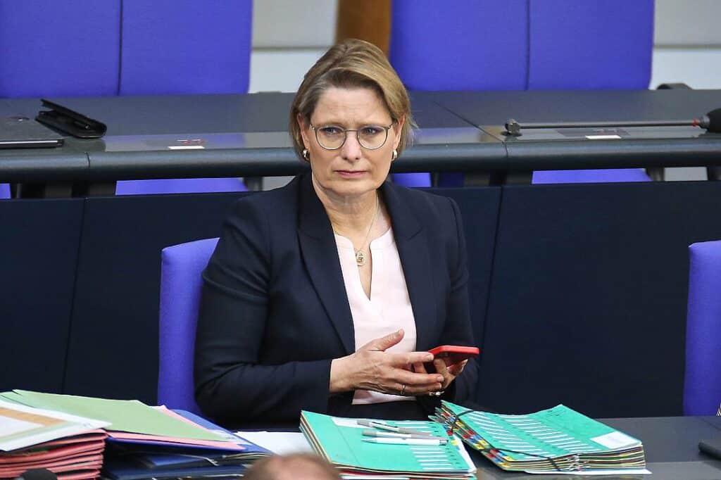 Hubig schließt AfD-Verbotsverfahren "definitiv nicht aus"