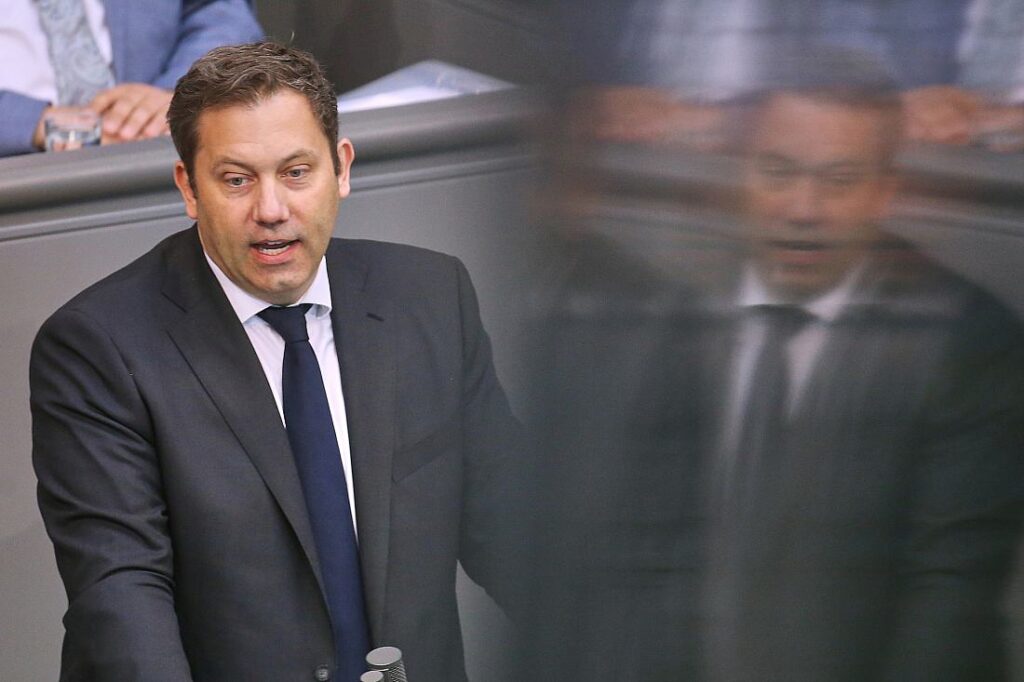 Klingbeil konfrontiert Bundestag mit gesetzgeberischem Kraftakt