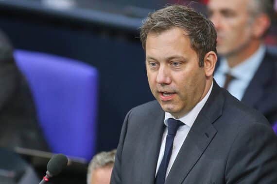 Klingbeil kündigt Haushaltsentwurf noch vor Sommerpause an