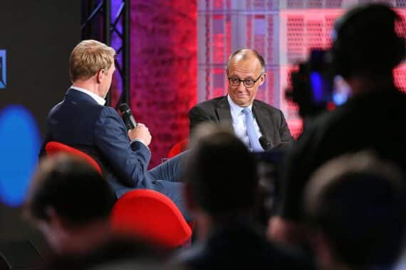 Merz: Trump hinter verschlossenen Türen wie im TV