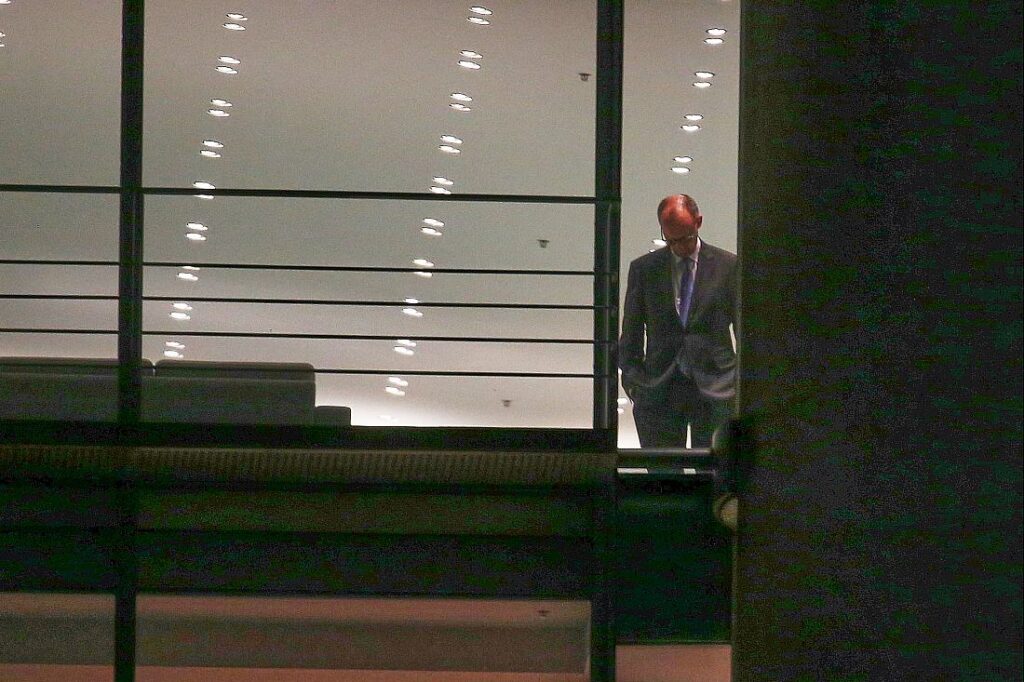 Merz bevorzugt nüchterne Zusammenarbeit statt Euphorie