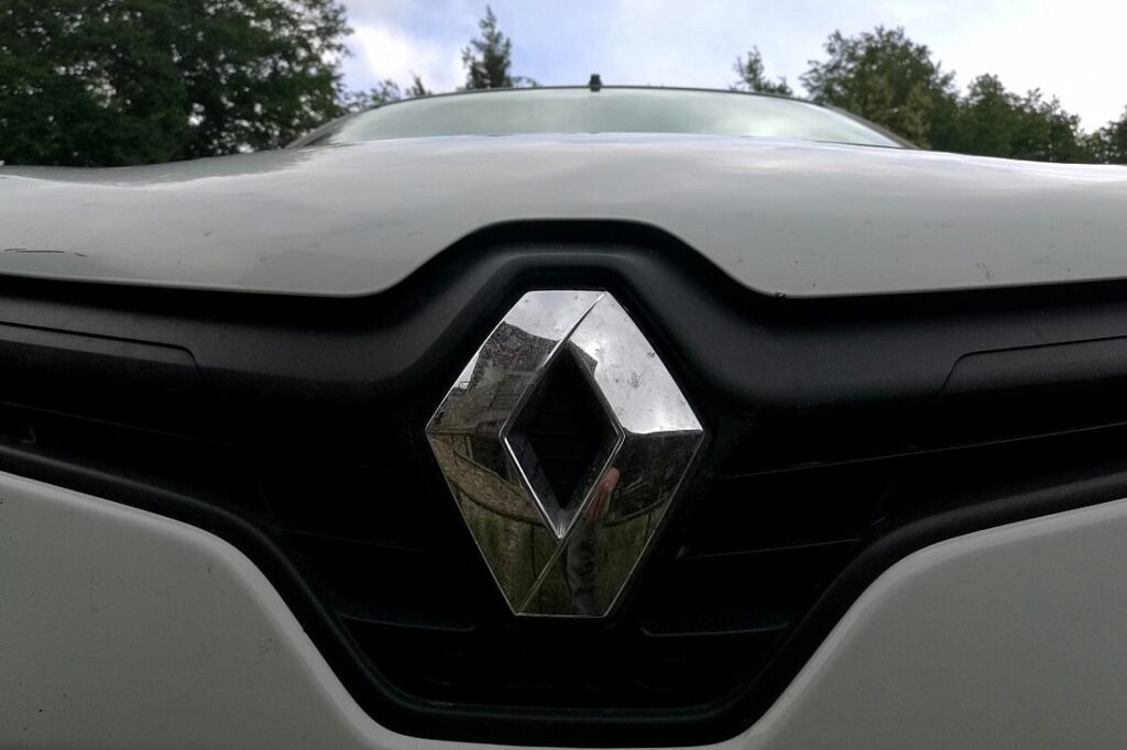 Renault sieht Umbaudruck auf Großkonzerne der Autobranche