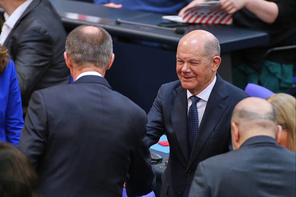Scholz blickt mit "gewisser Gespanntheit" auf Merz-Kanzlerwahl