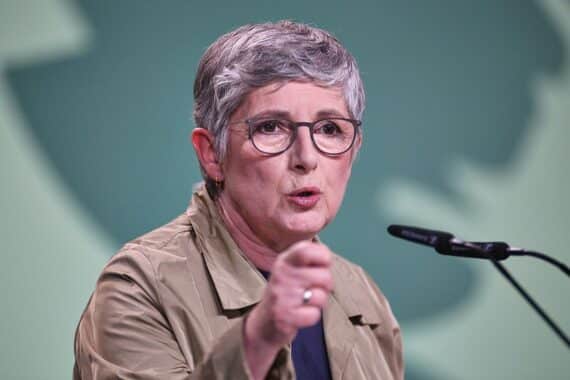 Britta Haßelmann fordert dringend Reformen für die Sozialversicherungen in Deutschland, Pflegekrise.
